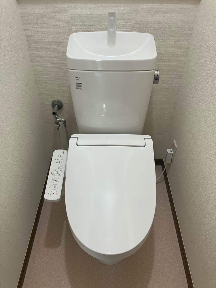 横須賀市　トイレリフォーム事例 【掃除がしにくいを解決！】