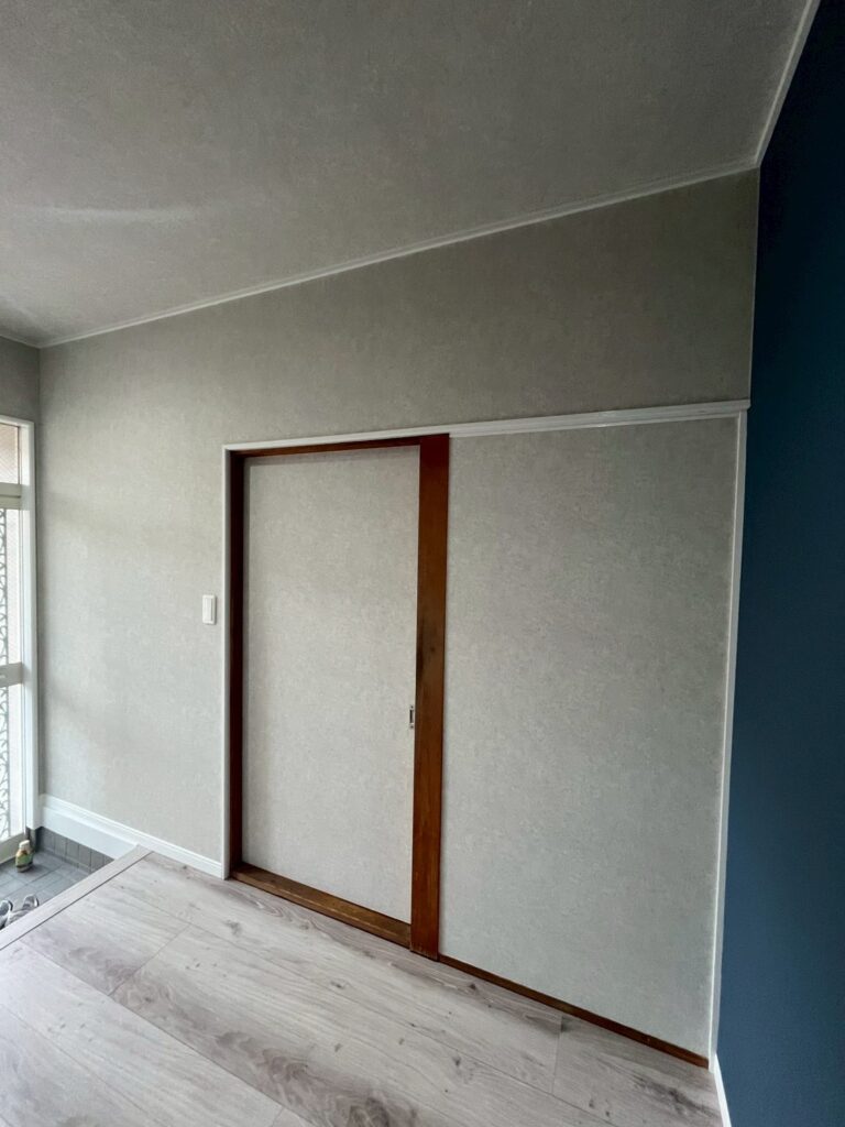 横須賀市　内装リフォーム事例 【玄関、廊下が古いを解決！】