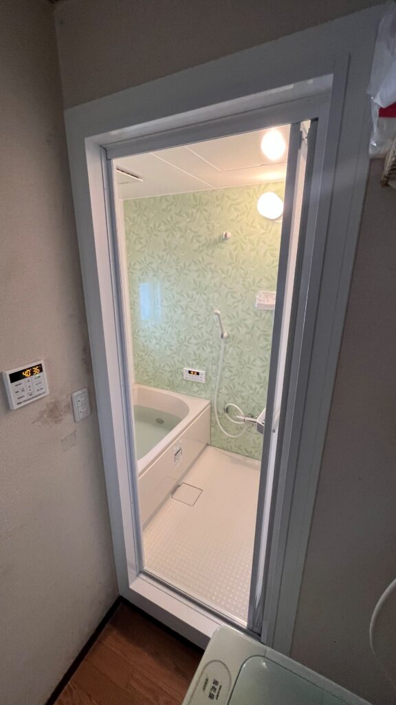 横浜市　お風呂リフォーム・給湯器交換事例 【お湯の温度が不安定なことを解決！】