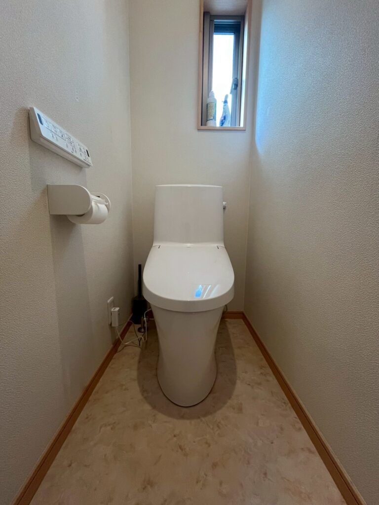 横須賀市　トイレリフォーム事例 【古いトイレなので掃除がしにくいを解決！】