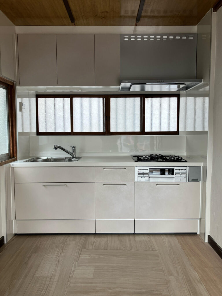 横浜市　キッチンリフォーム事例 【キッチンが低く使いづらいを解決！】