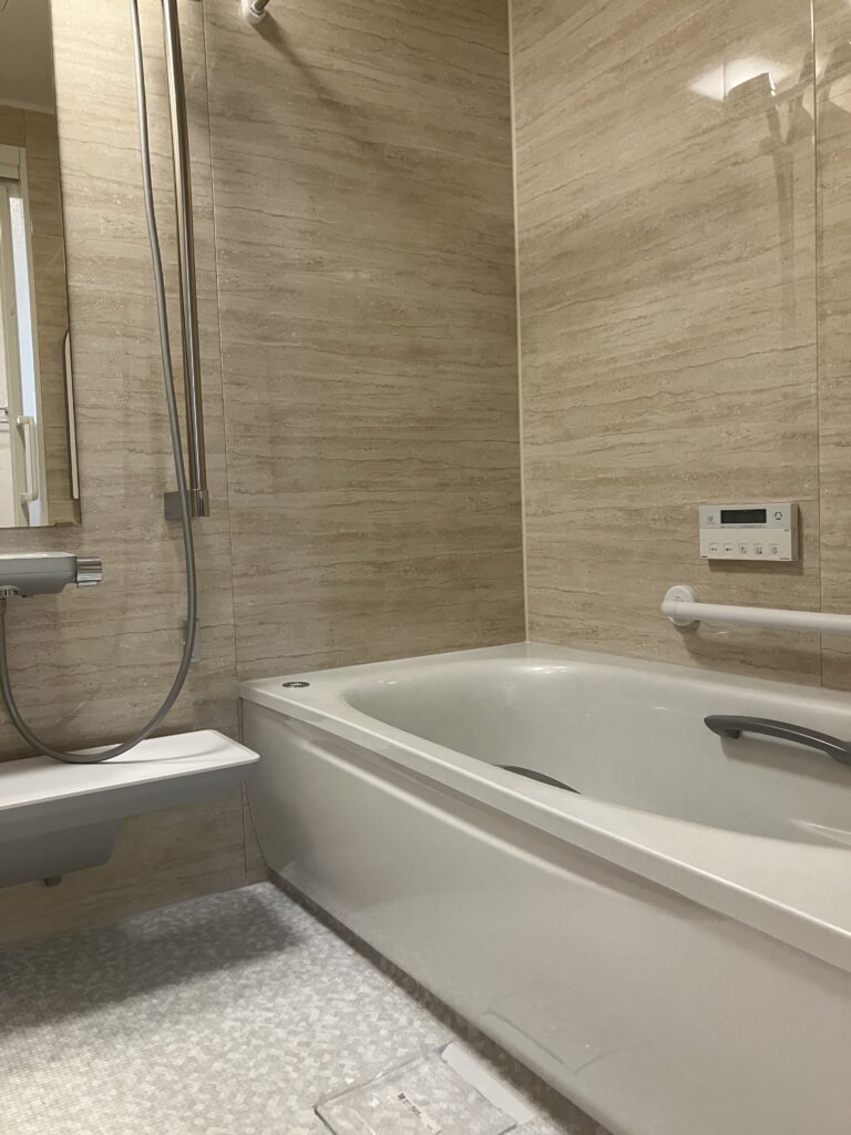 横浜市　お風呂リフォーム事例 【掃除しにくいを解決！】