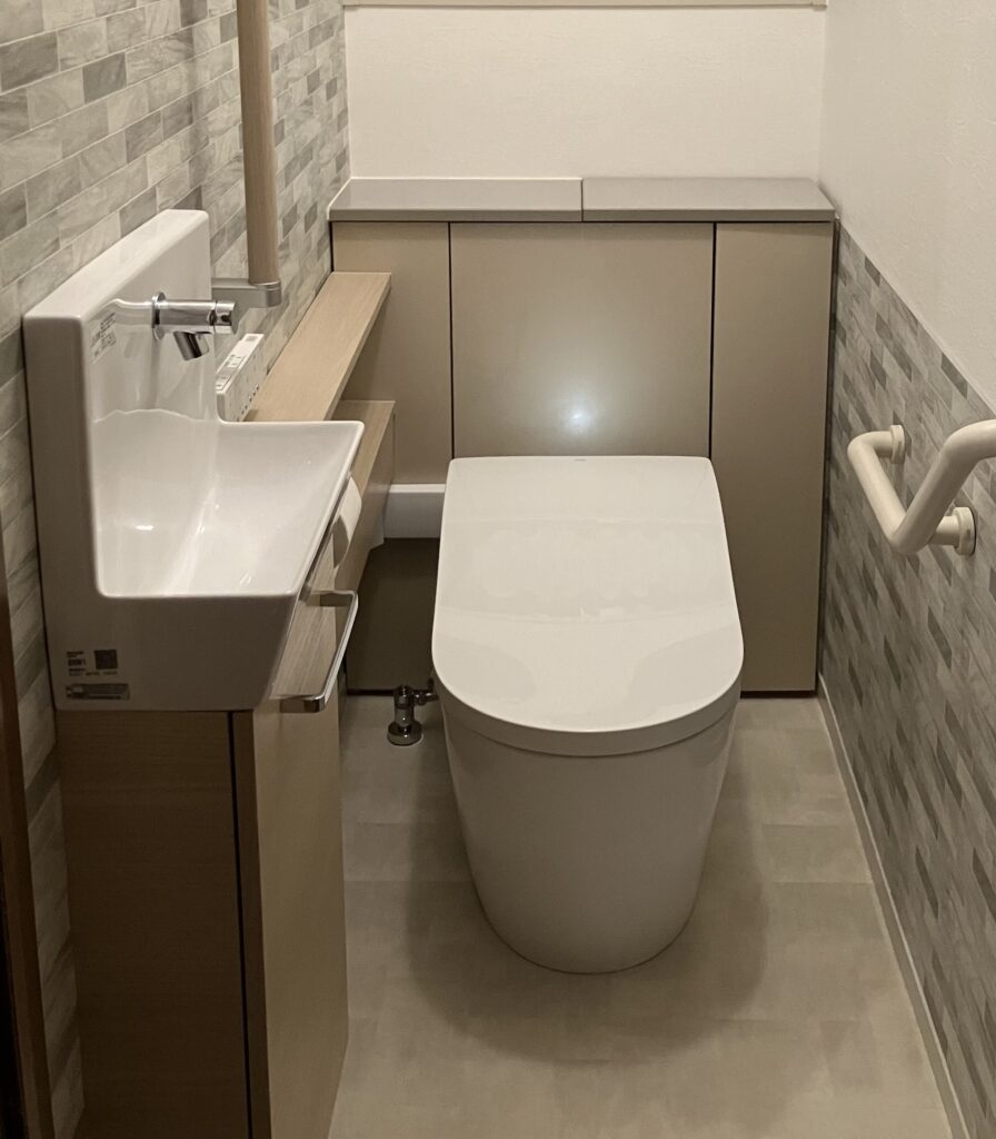 横浜市　トイレリフォーム事例 【ウォシュレットからの水漏れを解決！】