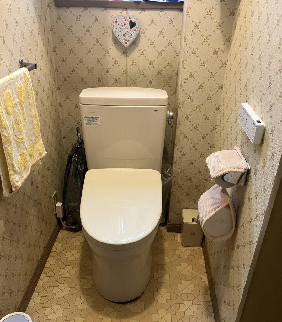 横浜市　トイレリフォーム事例 【トイレの水が止まらないを解決！】
