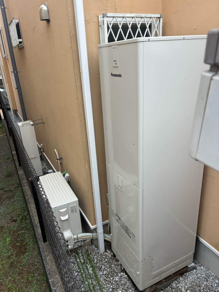 横浜市　エコキュート交換工事事例 【エコキュートの経年による水漏れを解決！】
